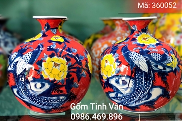 Bình hút tài lộc cao 22 cm, hoa văn vẽ tay chim trĩ hoa phù dung, men đỏ, gốm sứ Bát Tràng-Tinh Vân cao cấp