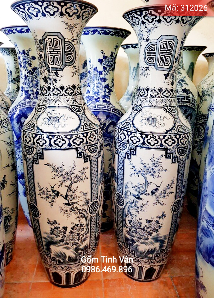 Lọ lục bình vẽ tay cảnh tứ quý tùng trúc cúc mai, hoa văn vẽ tay tinh xảo, vẽ kỹ, cao 1.55m cả chân đế, mã sp 312026, gốm sứ Bát Tràng-Gốm Tinh Vân cao cấp