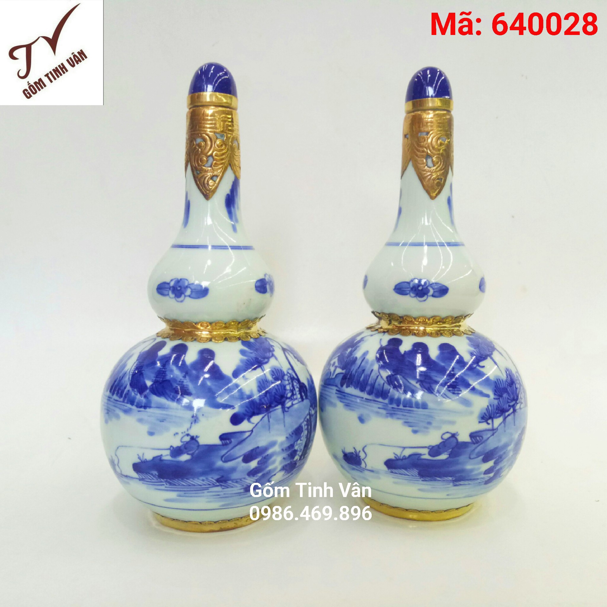 Nậm rượu hồ lô 2 bầu bọc đồng cao cấp, men xanh lam, vẽ tay cảnh sơn thủy hữu tình, cao 25 cm, mã 64028, gốm sứ Bát Tràng-Tinh Vân