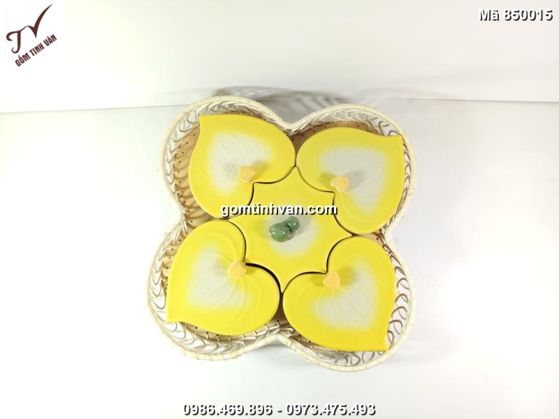 Khay đựng mứt tết hình lá trầu vàng - 850015