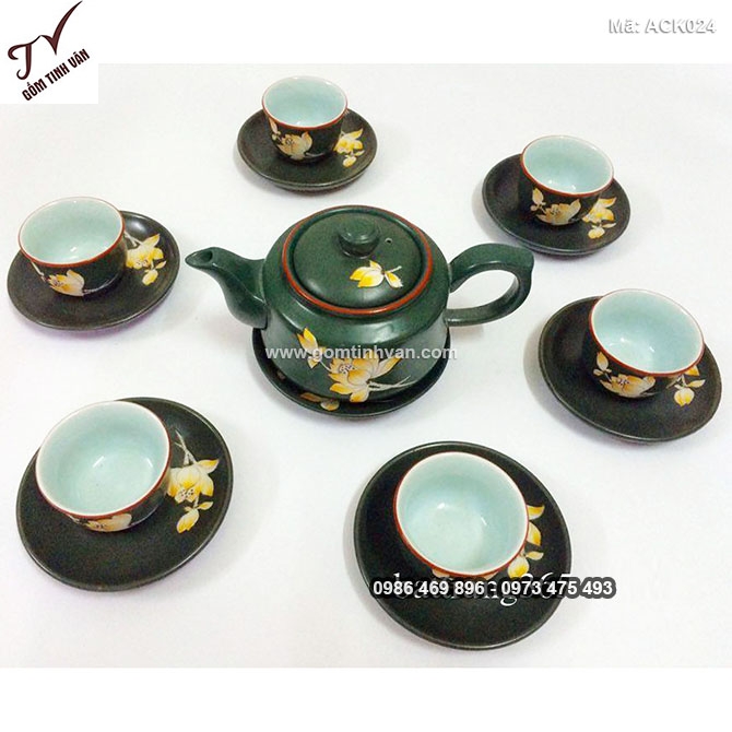 Bộ ấm chén vai vuông màu xanh lục khắc hoa sen - ACK024