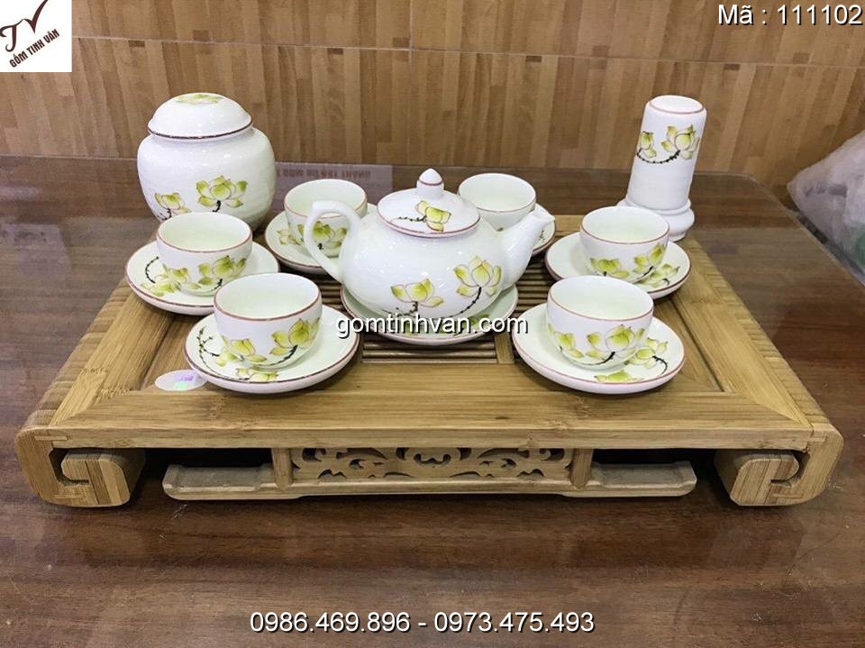 Ấm chén trắng hoa văn gốm sứ bát tràng - 111102