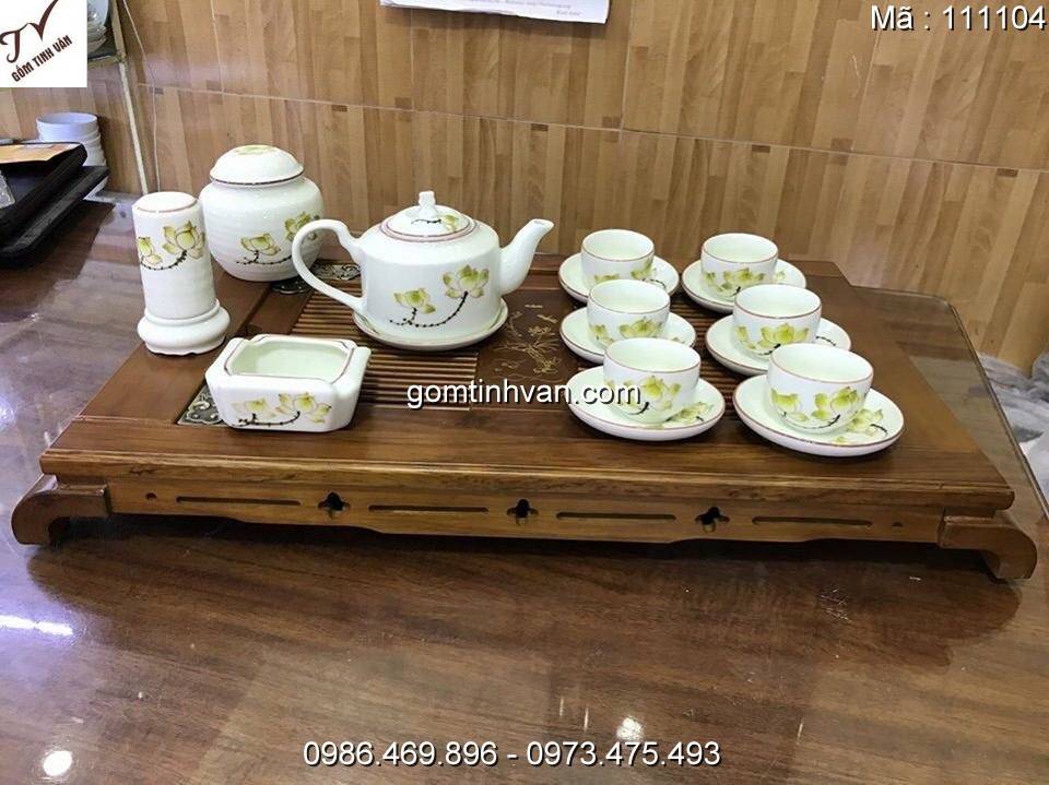 Ấm chén trắng hoa văn gốm sứ bát tràng - 111104