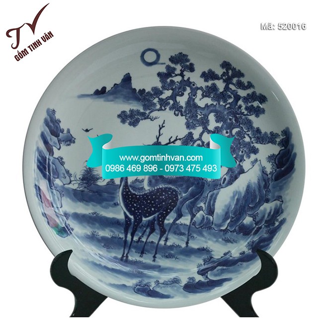 Đĩa cảnh trưng bày vẽ tùng hươu men lam đường kính 43cm - 520016