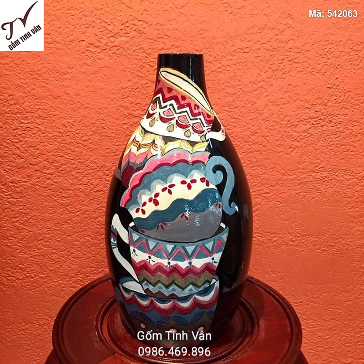 Bình hoa sơn mài màu đen vẽ họa tiết - 542063