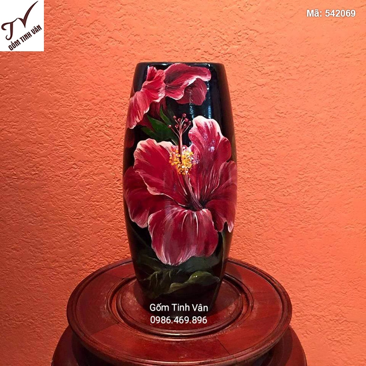 Bình hoa sơn mài màu đen vẽ hoa râm bụt đỏ - 542069