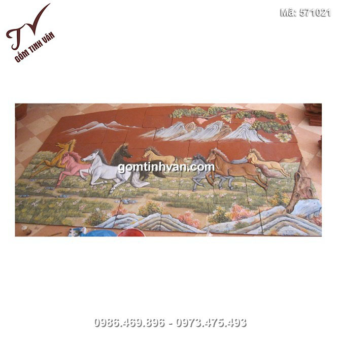 Tranh gốm ghép đắp nổi vẽ cảnh mã đáo thành công - 571021