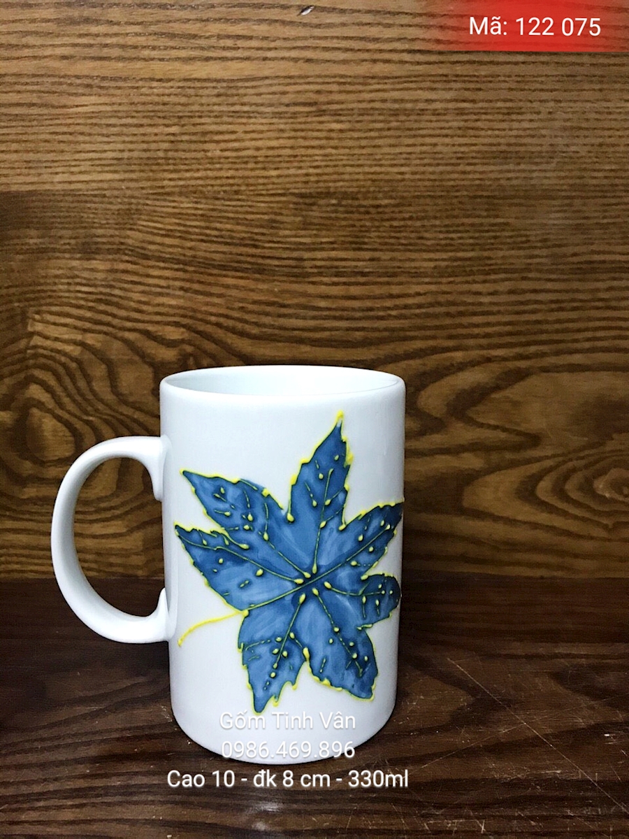 Ly sứ trắng hoạ tiết vẽ tay lá phong màu xanh độc đáo , mã 122075, cao 10, đk 8 cm, 330ml, cốc cafe, trà lipton, in logo, gốm sứ bát tràng, tinh vân