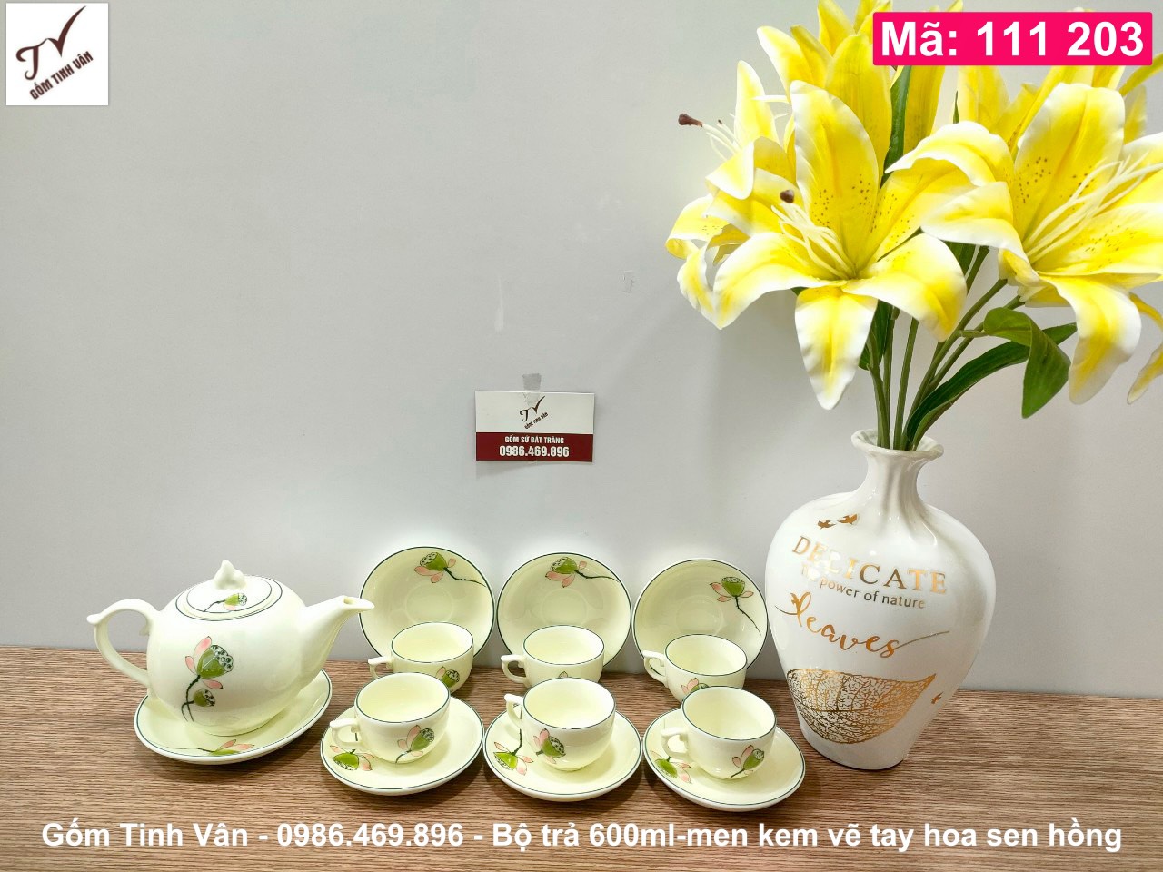 Bộ bình trà 600ml, dáng chóp lửa, mã 111203, men kem hoa sen hồng, ấm chén gốm bát tràng tinh vân