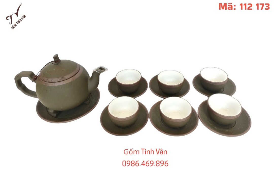 Bộ ấm chén trà, mã 112173,gốm tử sa màu xanh rêu,kiểu ấm có 3 chân trụ cổ trang,lạ mắt,gốm sứ bát tràng tinh vân