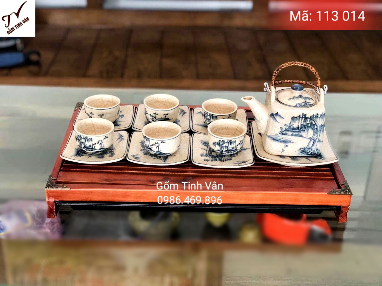 Bộ bình trà dáng vuông, mã 113014, men rạn cổ, vẽ tay cảnh sơn thủy hữu tình, gốm bát tràng, tinh vân, khay gỗ 2 ngăn