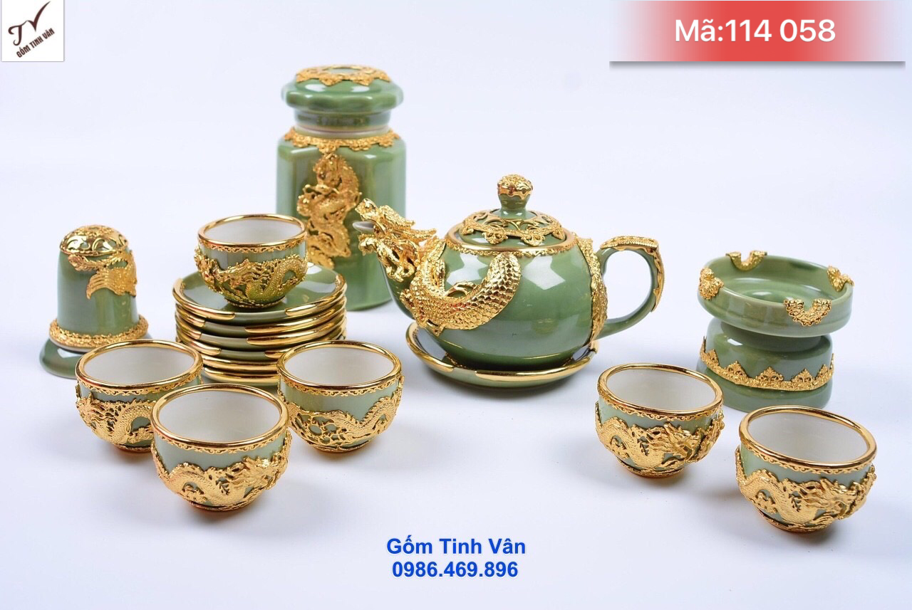 Bộ bình trà hoàng long mạ vàng cao cấp, mã 114058, men xanh ngọc đẳng cấp, hoa văn chạm trổ công phu, rồng bay, khay gỗ di lặc dài 65 cm, thêm phụ kiện hộp trà, ống tăm, gạt tàn, bộ ấm chén hoàng long mạ vàng   gốm tinh vân
