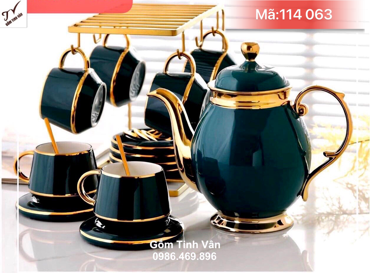Bộ bình trà xanh lục bảo viền vàng cao cấp, mã 114063, dung tích 1 lit, ly lớn, có giá treo sang trọng, muỗng, 6 đĩa lót ly, ấm chén vẽ vàng cao cấp