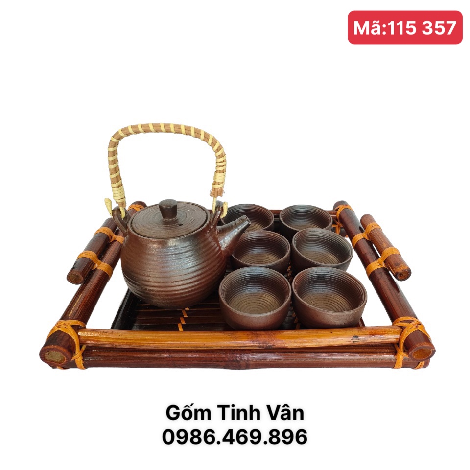Bộ ấm chén men nâu đá kẻ chỉ ngang mã 115357, quai mây phong cách mộc mạc,đơn giản,trọn bộ gồm 1 ấm,6 ly,gốm Tinh Vân Bát Tràng