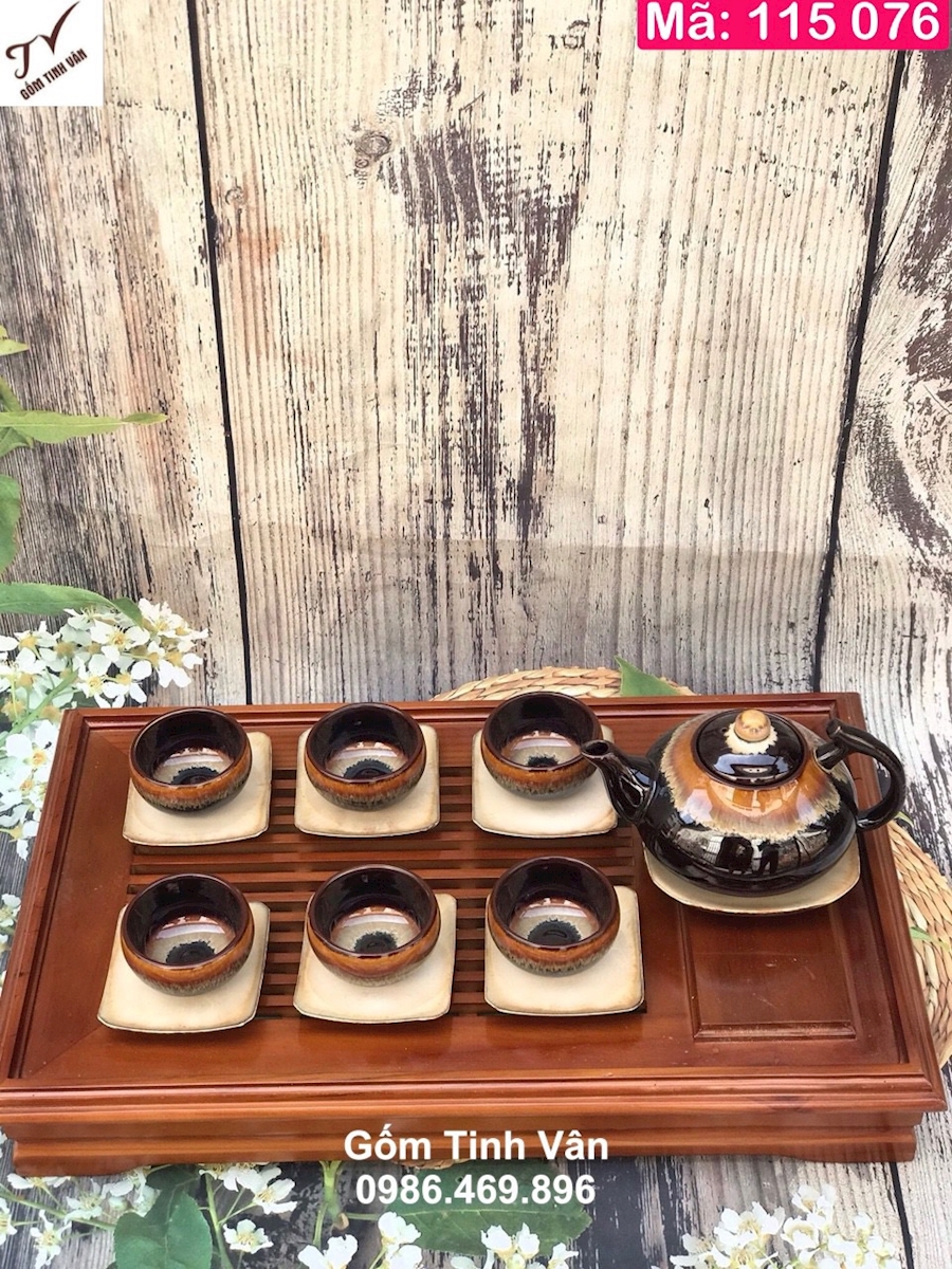 Bộ bình trà men hổ phách hoả biến, mã 115076, quai sứ, đĩa vuông, dung tích ấm 500ml, khay gỗ 2 ngăn sang trọng, ấm chén gốm bát tràng