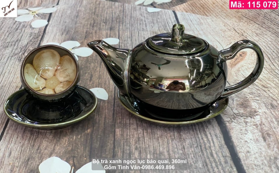 Bộ bình trà men xanh ngọc lục bảo kèm phụ kiện, dung tích 360ml, lòng ly vẽ hoa 3D sống động, mã 115079, 1 ấm, 7 đĩa, 6 ly, 1 ống tăm, 1 hộp đựng trà, 1 gạt tàn, ấm chén bát tràng tinh vân