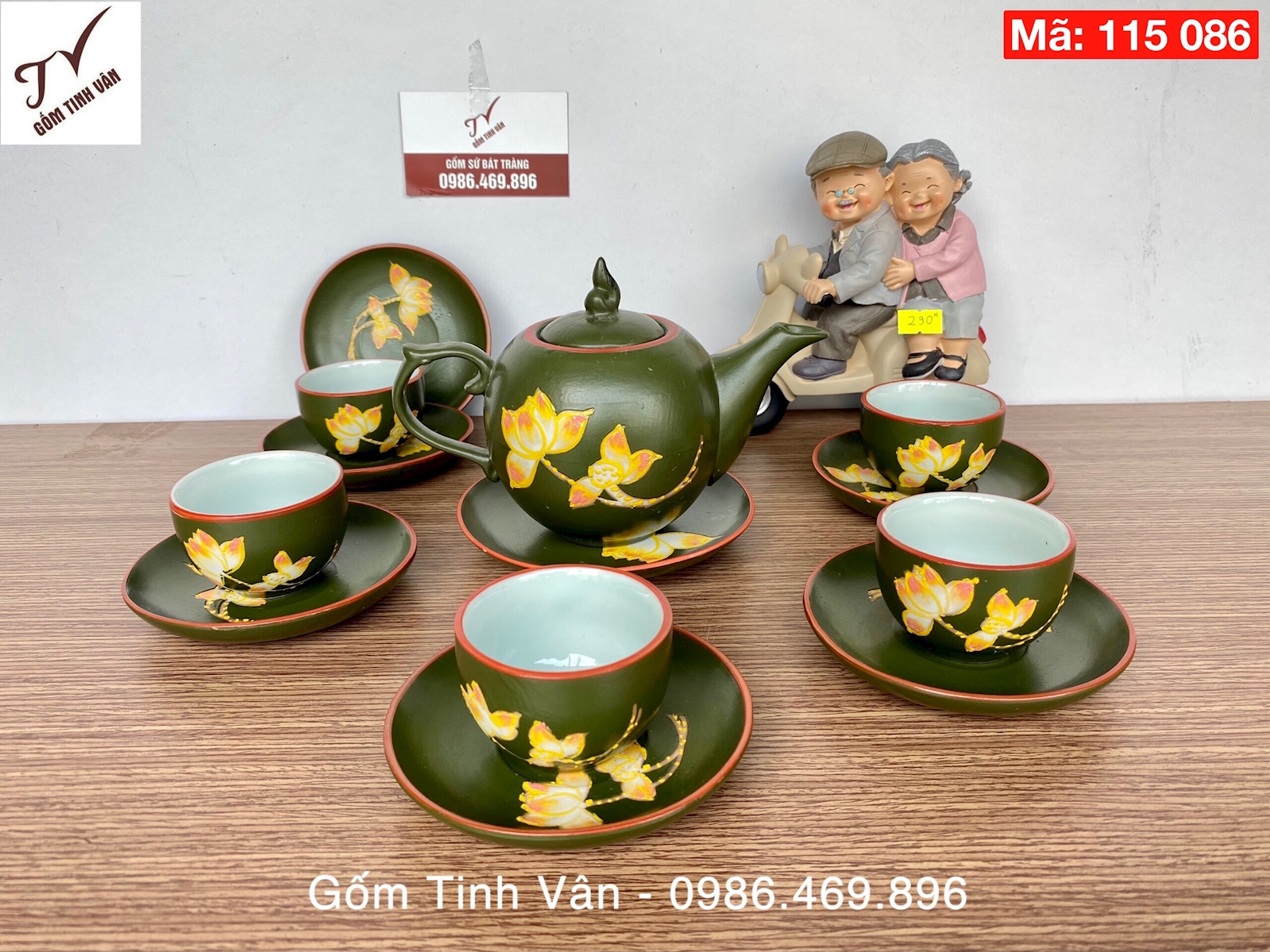 Bộ bình trà xanh rêu độc đáo, dáng ấm chóp lửa, dung tích 600ml, hoa sen khắc tay tinh tế, mã 115086, lòng ly men xanh ngọc, tôn lên màu trà xanh, bộ ấm chén trà, quà tặng quà biếu sang trọng, gốm sứ bát tràng tinh vân