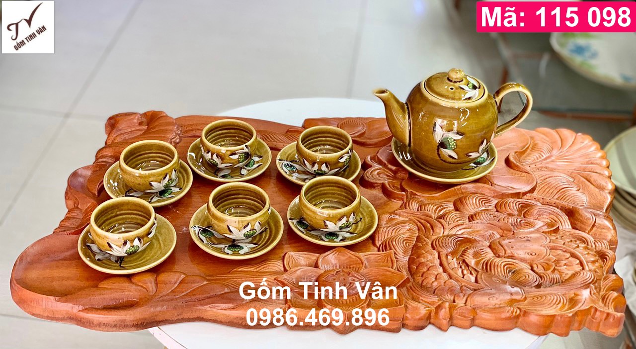 Bộ bình trà, ấm chén, ko khay, mã 115098, dáng tròn 500ml, men hoàng thổ, vẽ hoa sen, gốm bát tràng tinh vân