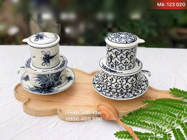 Bộ 2 phin pha cafe, mã 123020, vẽ tay chuồn chuồn lá khoai và hoa bèo xanh đen, gốm sứ bát tràng, tinh vân