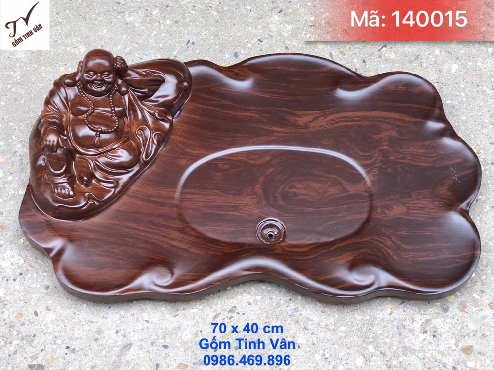 Khay gỗ đắp nổi tượng di lặc ngồi thảnh thơi, mã 140015, kích thước 70x40 cm, khay gỗ đẹp, bày bộ bình trà sang trọng, có lỗ và ống thoát nước, gốm tinh vân