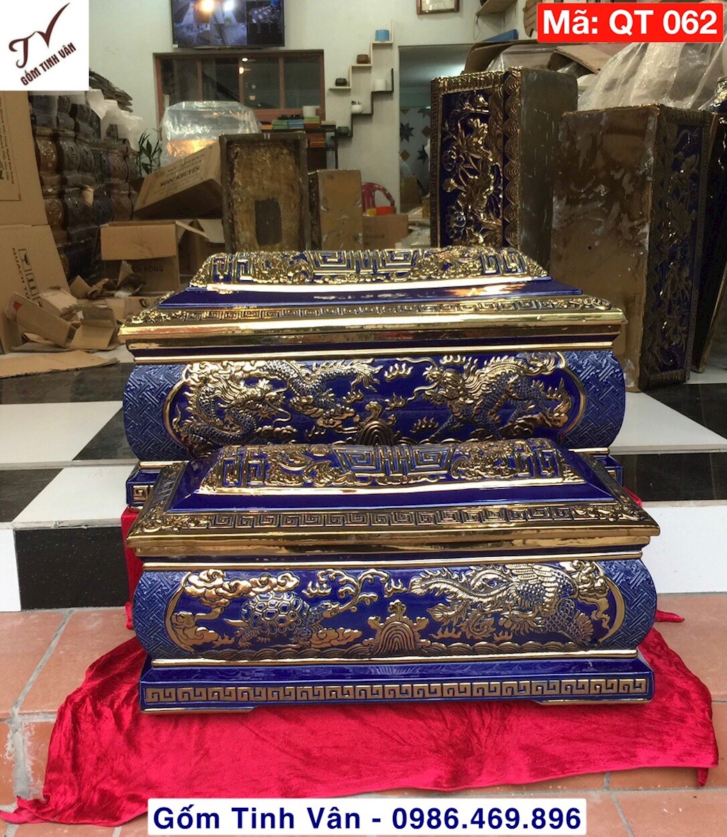 Bộ quách tiểu, bình tro, hũ cốt, mã QT062, cải táng, hỏa táng, bốc mộ, sang cát, men xanh cửu long, tứ linh, long ly quy phụng đắp nổi 3D vẽ vàng 24k bền vĩnh cửu, sang trọng, gốm bát tràng tinh vân cao cấp