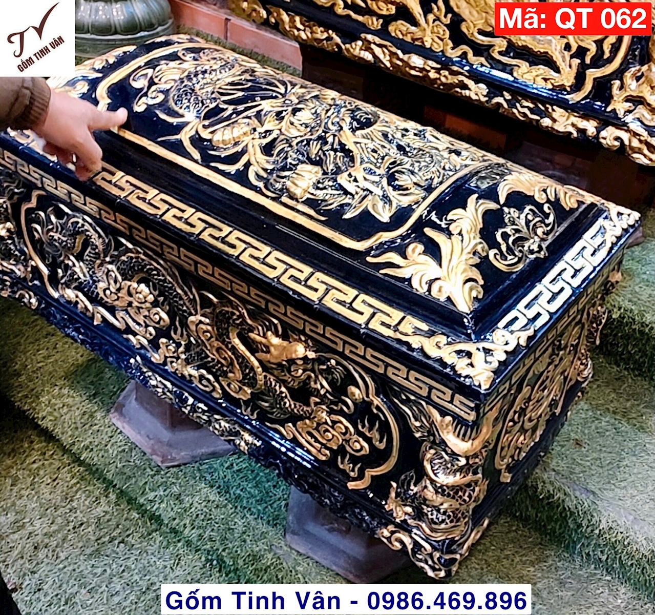 Bộ quách tiểu, bình tro, hũ cốt, mã QT066, cải táng, hỏa táng, bốc mộ, sang cát, men xanh đen cửu long, cảnh rồng đắp nổi 3D, hoa sen đắp nổi vẽ nhũ vàng, sang trọng, chuẩn phong thủy, bộ gồm 1 quách 76x37x43 cm, 1 tiểu 66x23xx27 cm, gốm bát tràng tinh vân cao cấp