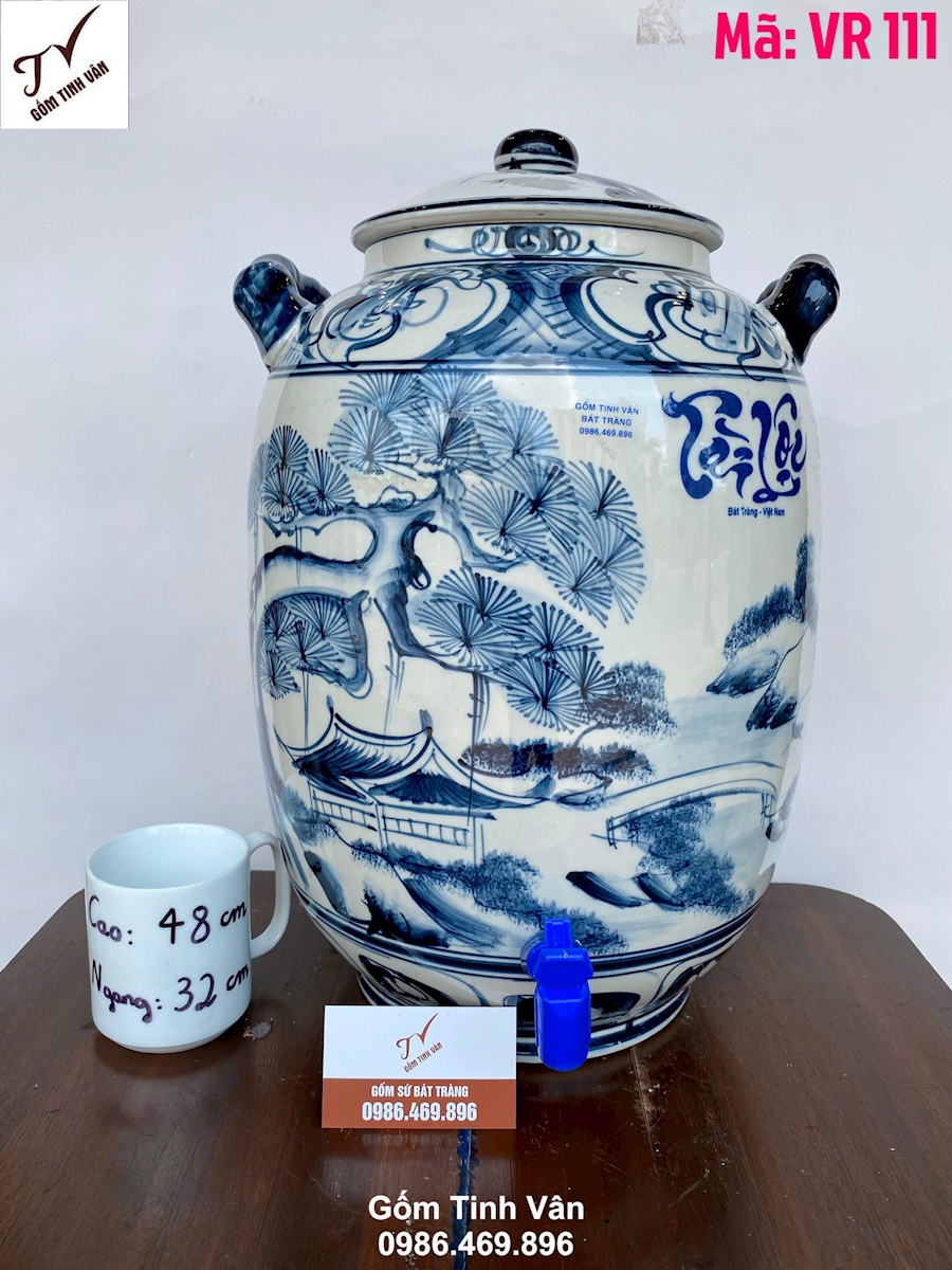 Bình ngâm rượu dáng bí 20 lit, mã VR111, bình nước lọc có van, vẽ tay cảnh sơn thuỷ hữu tình, cao 48 đk 32 cm, ngâm rượu ngon, khử andehit, làm mát rươu, trưng bày đẹp, dễ lau chùi sạch sẽ, 2 tai xách tiện dụng, gốm bát tràng