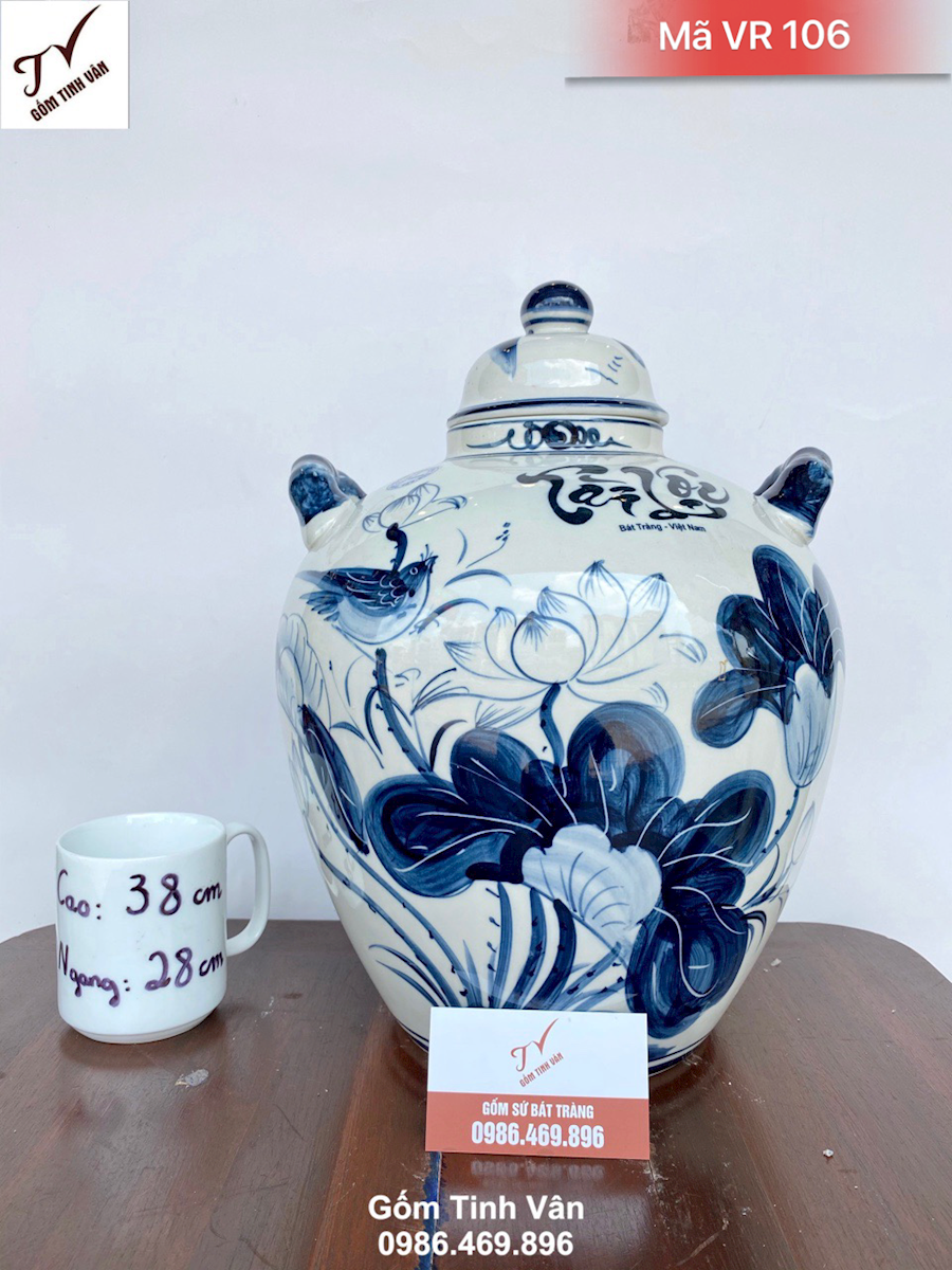 Bình ngâm rượu dáng tròn 10 lit, mã VR106, hoa sen vẽ tay, cao 38 đk 28 cm, ngâm rượu ngon, khử andehit, làm mát rươu, trưng bày đẹp, dễ lau chùi sạch sẽ, gốm bát tràng