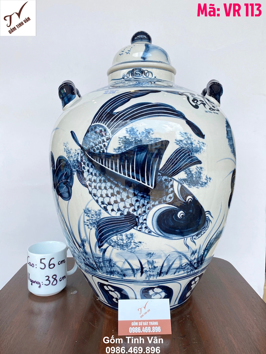 Chum ngâm rượu 30 lit, dáng tròn, mã VR113, cao 56 đk 38 cm, ngâm rượu ngon, làm mát rượu, hoa văn cá chép hoa sen vẽ tay, có 2 tai xách tiện dụng, gốm bát tràng tinh vân