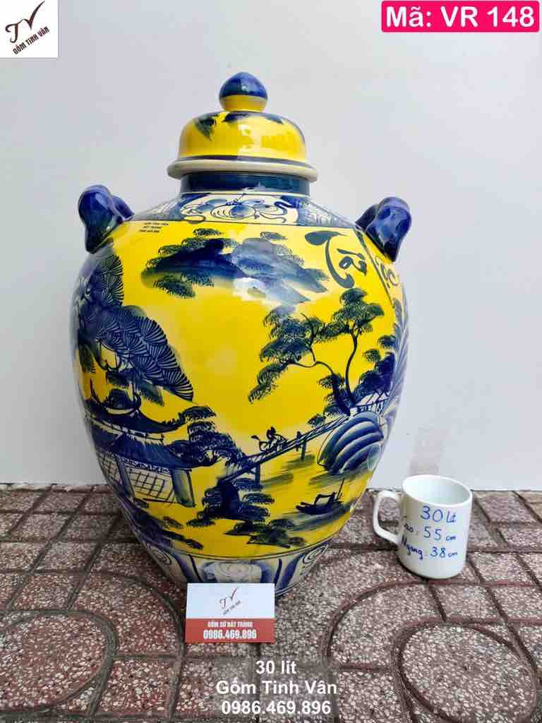 Bình ngâm rượu đẹp mã VR148, màu vàng, dung tich 30 lit, hoa văn vẽ tay cảnh sơn thủy hữu tình, chất liệu gốm sứ bát tràng cao cấp, cao 55 cm, ngang 2 quai 38 cm, gốm Tinh Vân