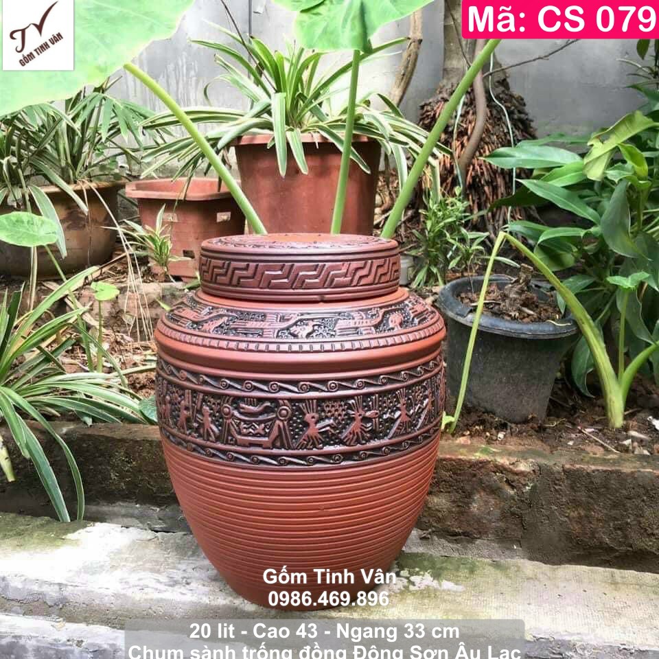 Chum sành trống đồng 20 lit, mã CS079, cao 43, đường kính 33 cm, chum đông sơn âu lạc, hoa văn khắc tay thủ công tinh xảo, 2 nắp kín bình, ngâm rượu ngon, khử độc, bình rượu trống đồng bát tràng