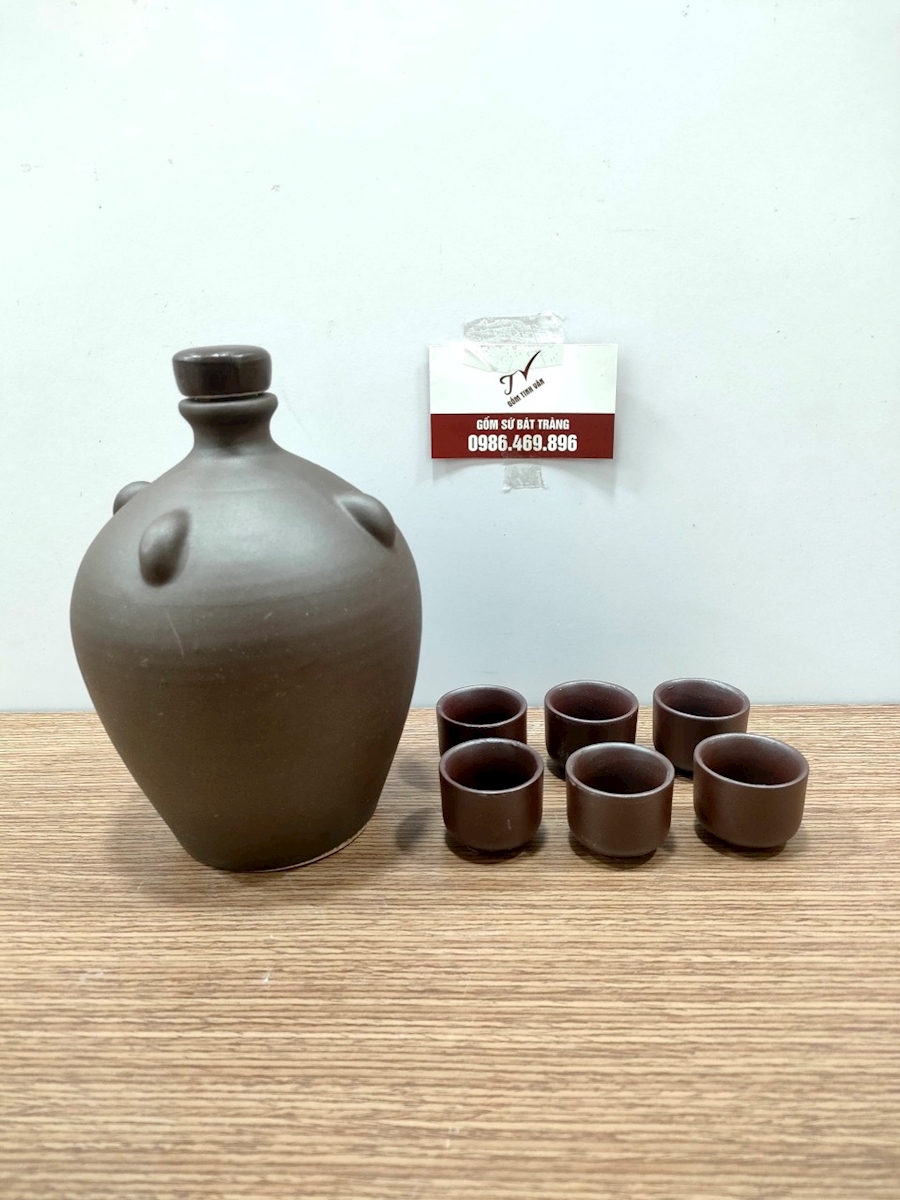 Bộ 1 nậm rượu dáng tròn 1 lit và 6 ly rượu gốm tử sa nâu đen ko men khử độc, mã NR081, hồ lô rượu, bình rượu đẹp, gốm sứ bát tràng tinh vân