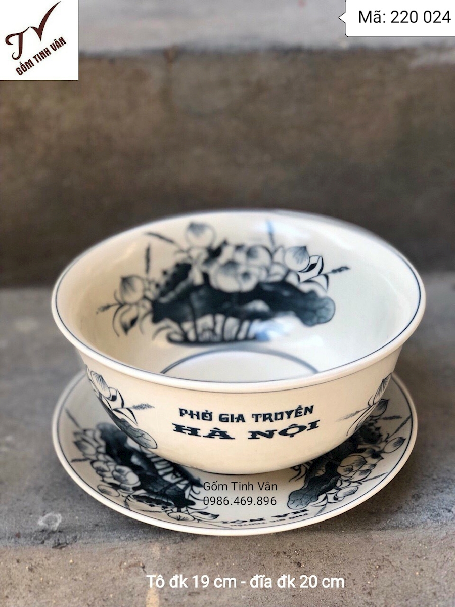Bộ tô và đĩa, mã 220024, tô đk 19 cm, đĩa đk 20 cm, men rạn cổ, vẽ tay hoa sen xanh đen, tô phở, bún, hủ tíu, in tên và logo quán, gốm bát tràng, tinh vân