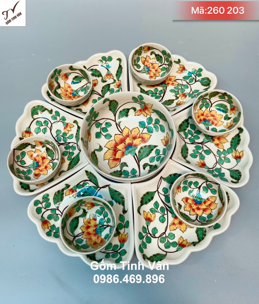 Bộ tô chén đĩa mặt trời hoa hoa dây vàng, mã 260203, bộ gồm 1 tô, 6 chén cơm, 2 chén chấm, 6 đĩa, trang trí mâm cơm sang trọng, đẹp mắt, quà tặng ý nghĩa, chén đĩa hoa mặt trời bát tràng