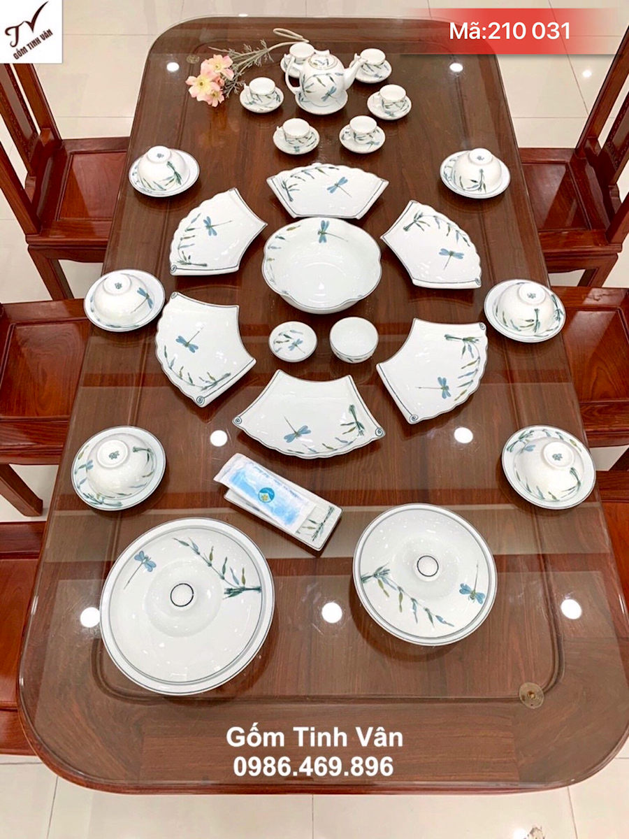 Trọn bộ tô chén đĩa vẽ chuồn chuồn, mã 210031, men trắng sứ cao cấp, hoa văn vẽ tay mềm mại, bộ gồm chén cơm, thố cơm, đĩa lá, đĩa ovan các loại, bộ bát đĩa đồ ăn gốm bát tràng