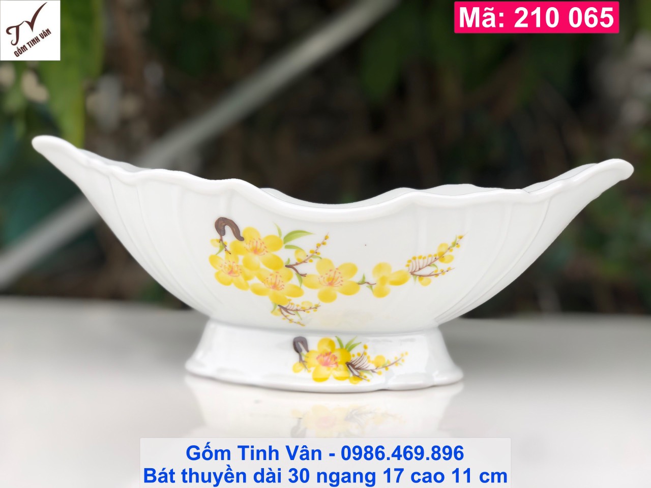 Bát tô thuyền đựng gà, mã 210065, men trắng, vẽ tay hoa mai vàng, dài 30 ngang 17 cao 11 cm, tô chén đĩa gốm sứ bát tràng tinh vân