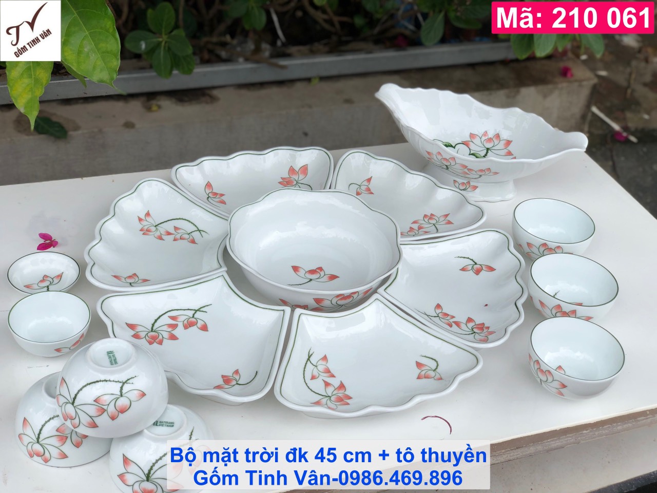 Bộ tô chén đĩa mặt trời, mã 210061, men trắng hoa sen hồng, đk 45 cm, thêm tô thuyền, hoa văn vẽ tay tinh xảo, bộ bát đĩa cúng cơm, gốm bát tràng tinh vân