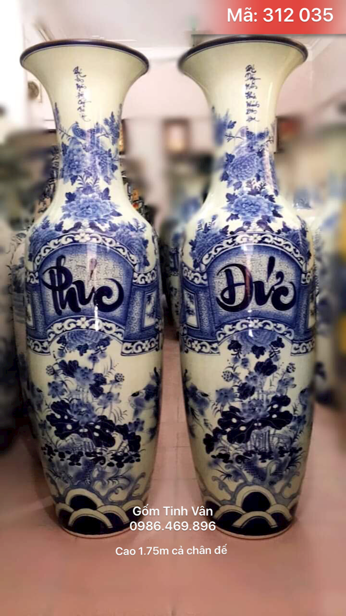 Lọ lục bình phúc đức, mã 312035, cao 1.75m cả chân đế, hoa văn xanh lam, gốm bát tràng, tinh vân