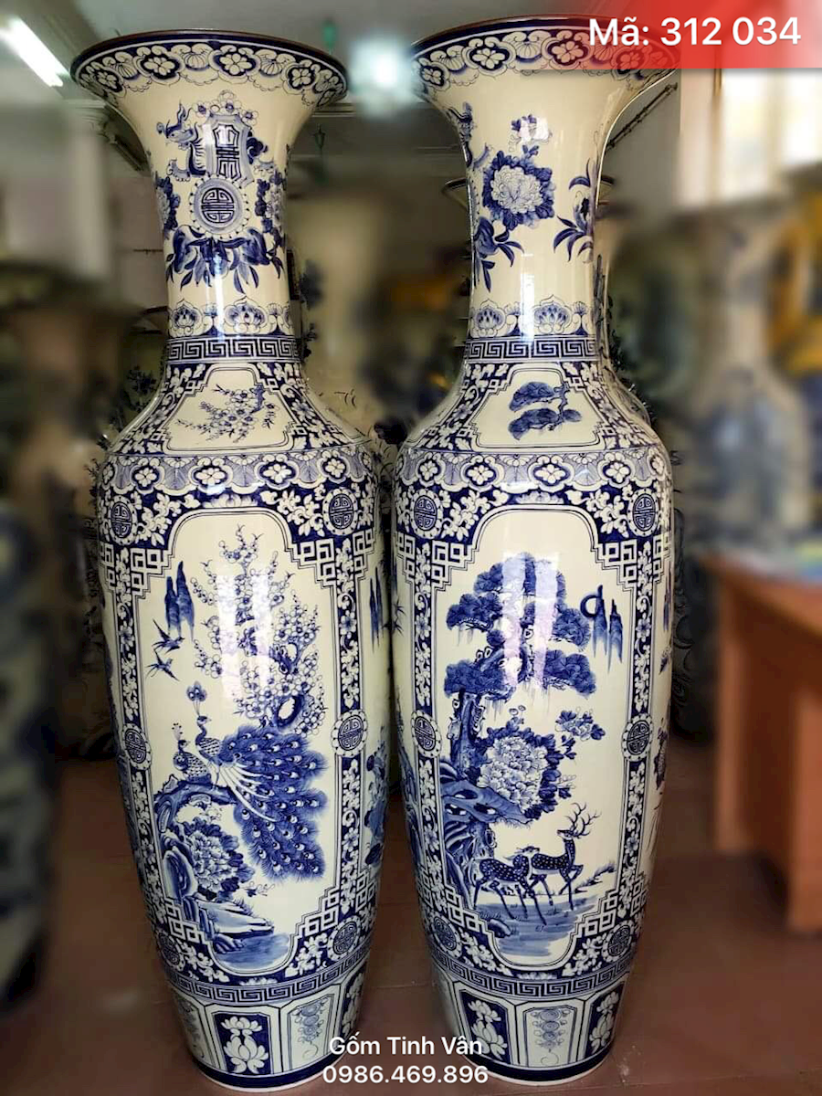 Lọ lục bình tứ quý, mã 312034, cao 1.75m cả chân đế, cảnh bốn mùa tùng trúc cúc mai, xanh lam, gốm bát tràng tinh vân