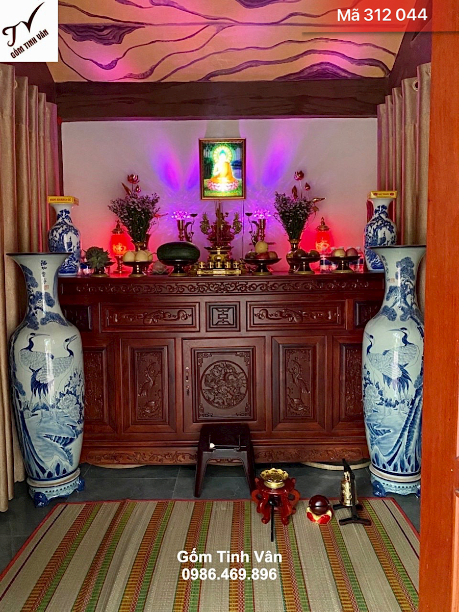 Lọ lục bình tùng hạc ngũ phúc, phúc lộc thọ khang ninh, cao 1.55 m cả đế, men ngọc hoa văn xanh lam vẽ tay sắc nét, gốm bát tràng cao cấp