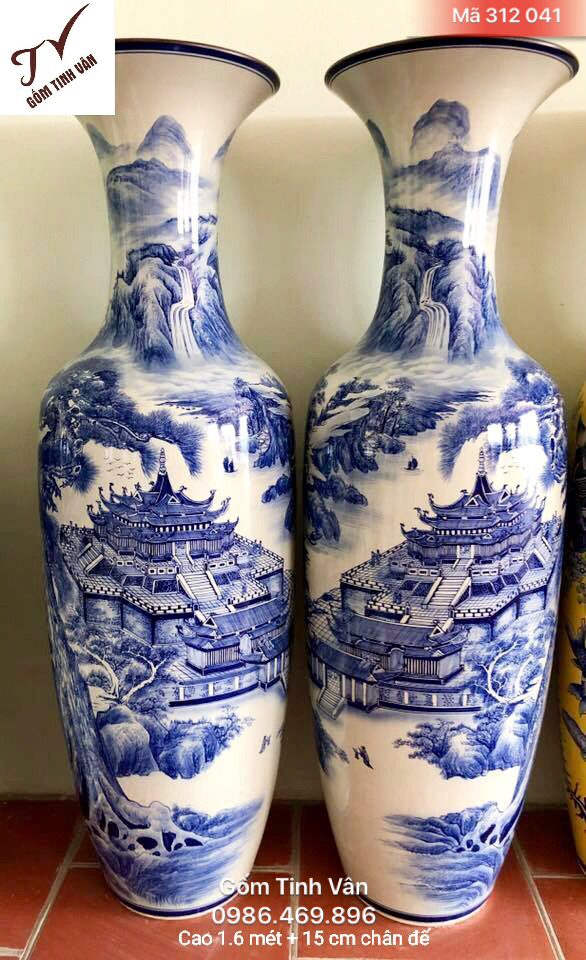 Lọ lục bình, mã 312041, vẽ tay sắc nét cảnh sơn thủy hữu tình, xanh lam truyền thống, cao 1.6 m thêm 15 cm chân đế, gốm sứ bát tràng, tinh vân