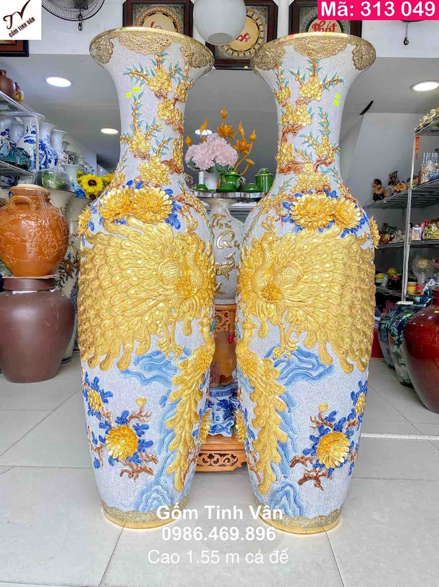 1 chiếc lọ lục bình rát vàng cao 1.55 m cả đế mã 313049