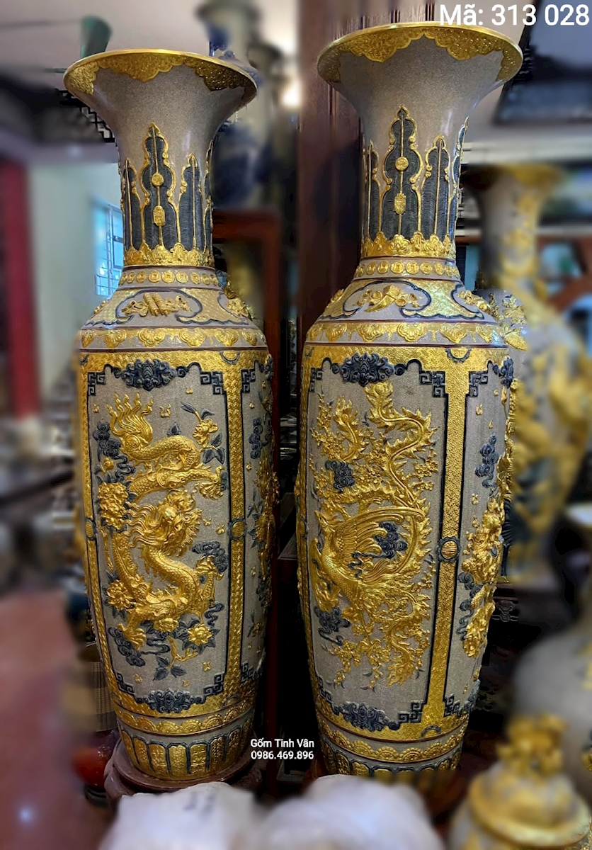 Lọ lục bình rát vàng, mã 313028, men rạn cổ đắp nổi, cao 1.75m cả đế, gốm bát tràng tinh vân