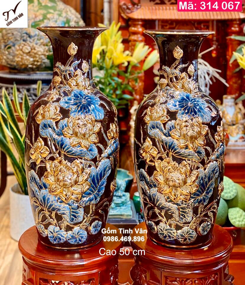 Tiểu lộc bình hoa sen đắp nổi vẽ vàng 24k, mã 314067, men xanh lam tím sang trọng, cao 50 cm, bình trưng bày phong thuỷ đẳng cấp, gốm bát tràng tinh vân