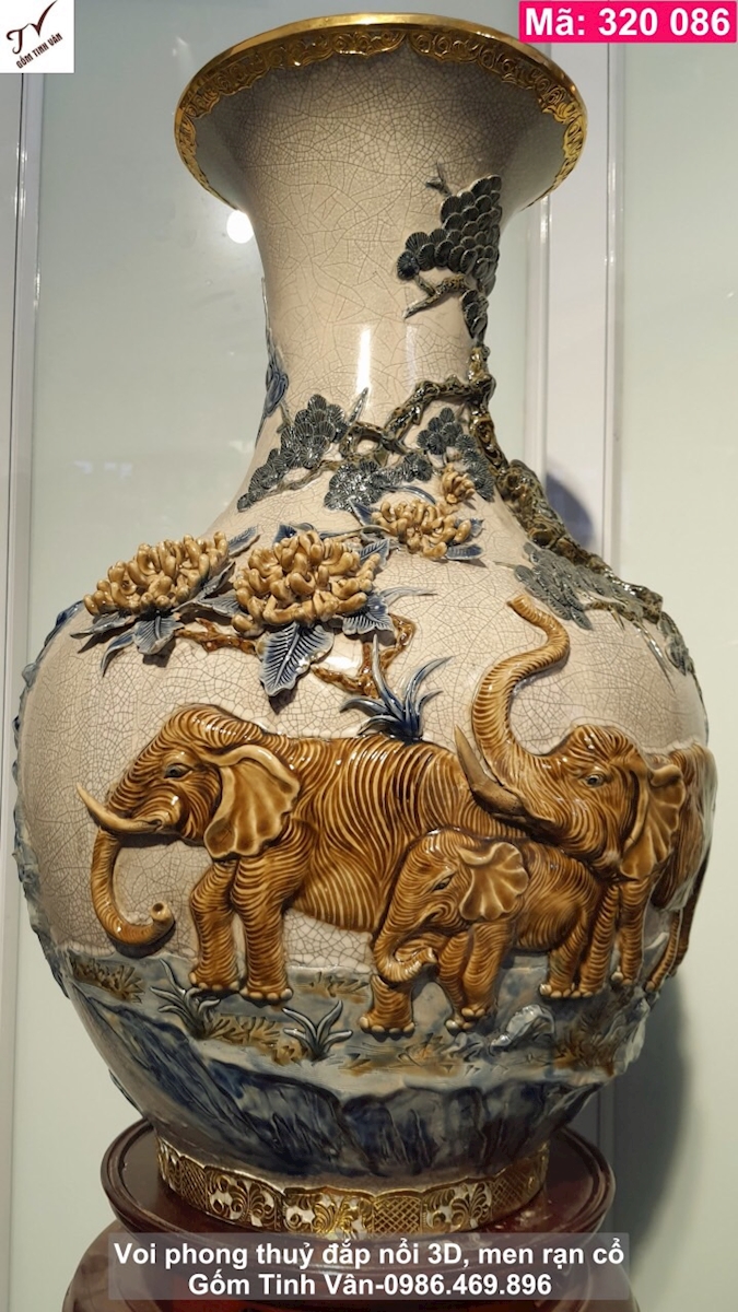 Lọ độc bình hút tài lộc, mã 320086, men rạn cổ, bọc viền đồng, hoa văn đâp nổi 3D, gia đình nhà voi, uy quyền, sức mạnh, cây hoa bốn mùa, gốm sứ bát tràng tinh vân