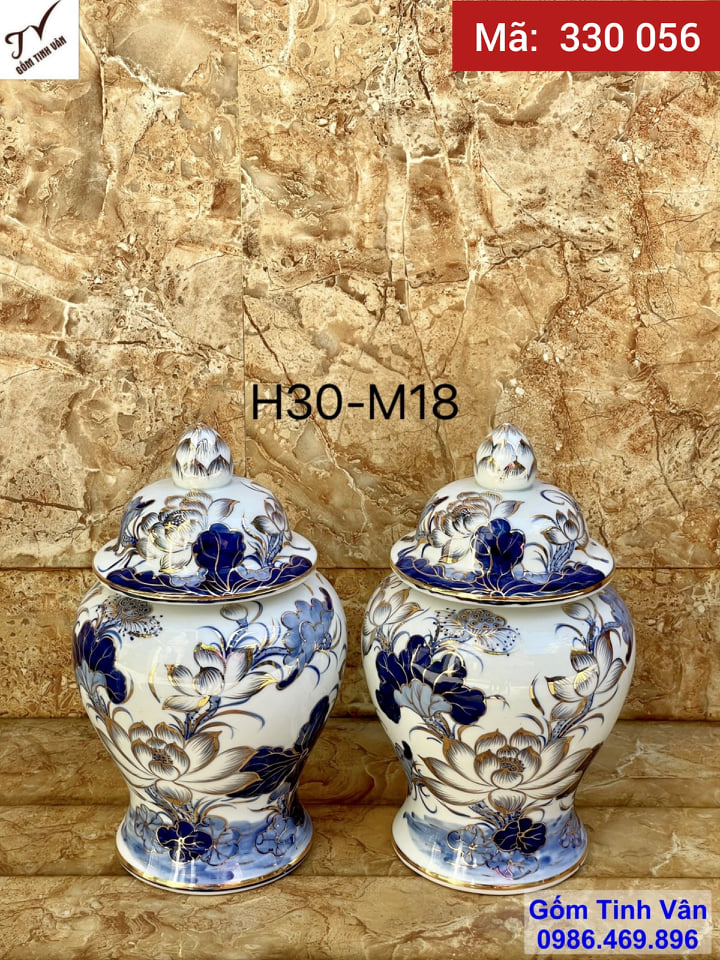 Cặp chóe tài lộc phong thủy 8 lit, mã 330056, đựng rượu, muối, gạo, nước,  hoa văn vẽ tay tinh xảo, xanh lam truyền thống kết hợp vẽ vàng 24 k đẳng cấp, cao 30 ngang 18 cm, trang trí phòng khách, trưng bày ban thờ, gốm sứ bát tràng tinh vân