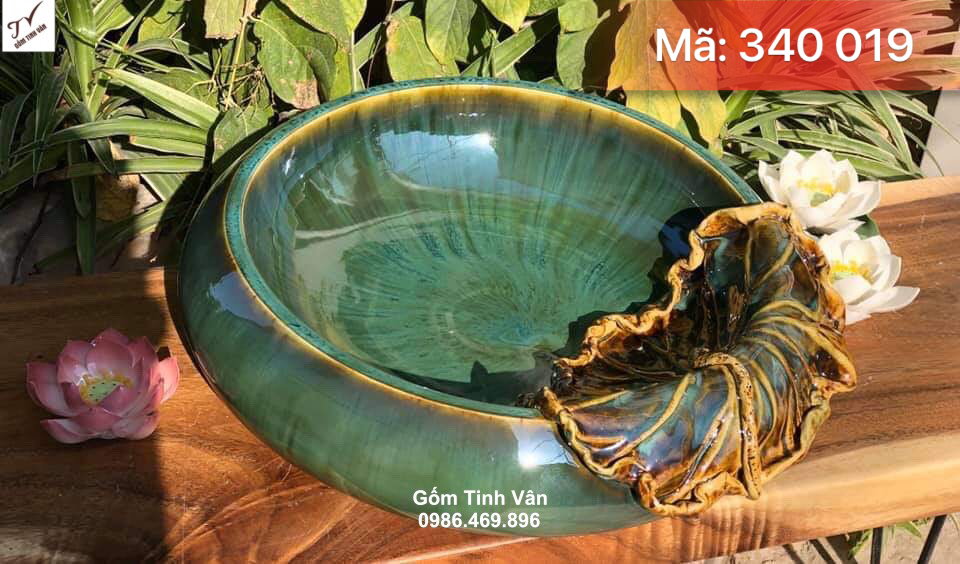 Bát nước men xanh ngọc lục bảo, mã 340019, đắp nổi lá sen, bông sen gốm sứ, đường kính 35 cm, men hoả biến, bát nước phong thuỷ gốm bát tràng tinh vân