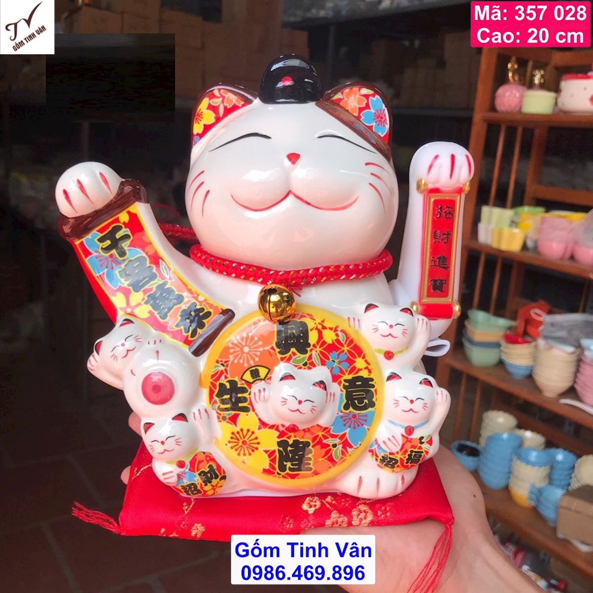 Mèo thần tài vẫy khách, mã 357028, cao 20 cm, mèo khai vận phát tài, bát phương tụ tài, niên niên hữu dư, phú quý lâm môn, gốm sứ đẹp, sắc nét, gốm tinh vân