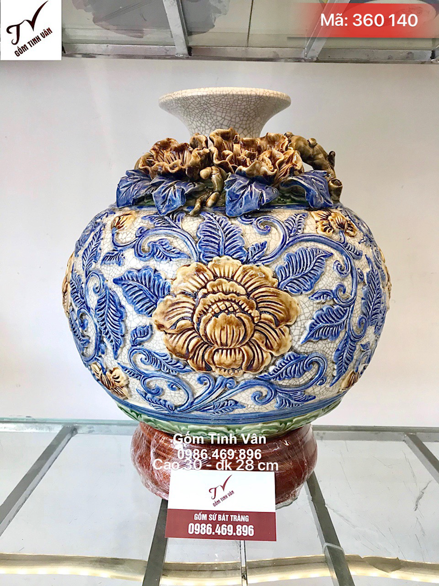 Bình hút tài lộc men rạn cổ, mã 360140, hoa mẫu đơn đắp nổi, sang trọng, cao quý, cao 30 dk 28 cm, vật phẩm phong thuỷ ý nghĩa cho mọi nhà, hoa văn chạm trổ tinh xảo, gốm sứ bát tràng tinh vân