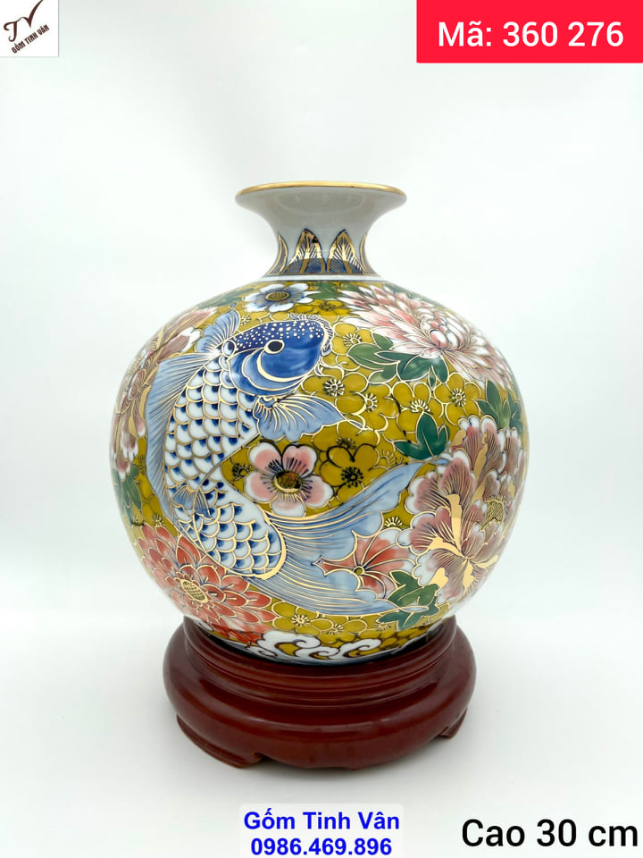 Bình hút tài lộc cá chép hoa sen, men vàng, vẽ vàng 24 k, cá chép liên hoa, đời đời no đủ, mã 360276, cao 30 ngang 26 cm, bình gốm phong thủy, gốm sứ bát tràng tinh vân
